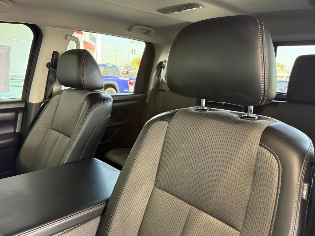 Used 2017 Nissan Titan S image 18