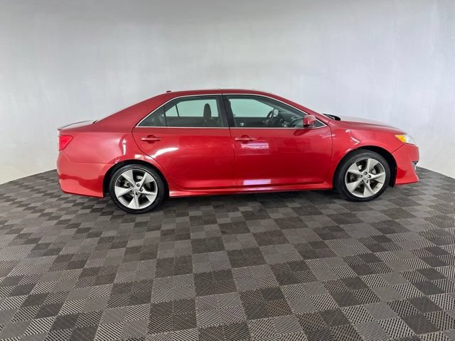 Used 2012 Toyota Camry SE FWD image 4