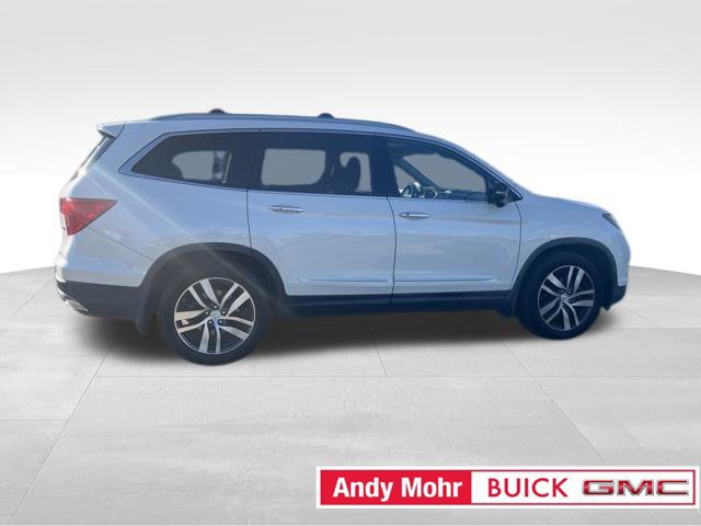 Used 2017 Honda Pilot Touring image 16
