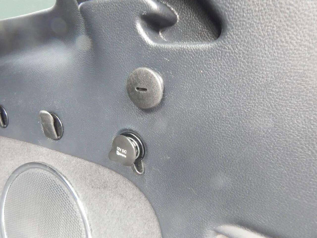 Used 2016 Jeep Grand Cherokee Overland w/ Advanced Technology Group image 16