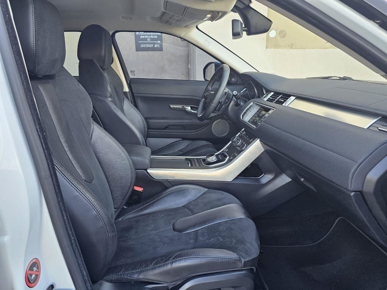 Used 2015 Land Rover Range Rover Evoque Pure AWD/4WD image 20