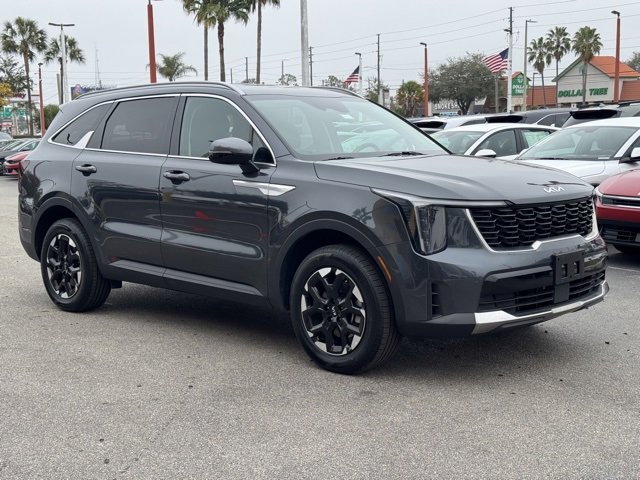 Certified 2024 Kia Sorento S image 8