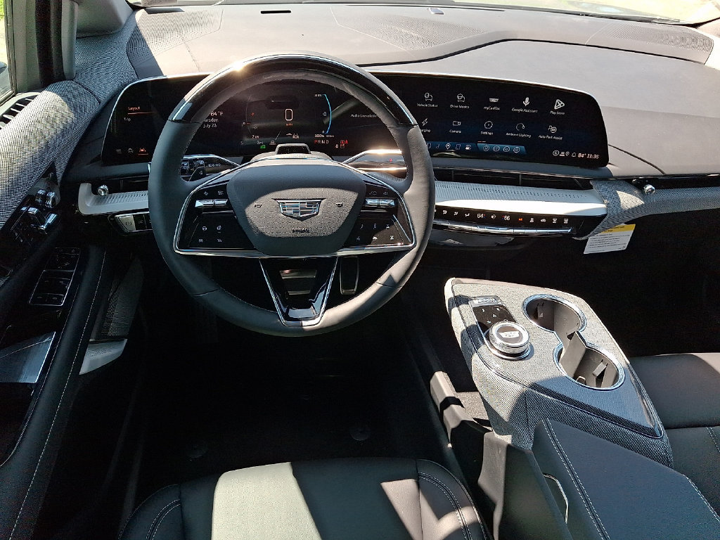 New 2027 Cadillac Optiq Luxury AWD/4WD image 7