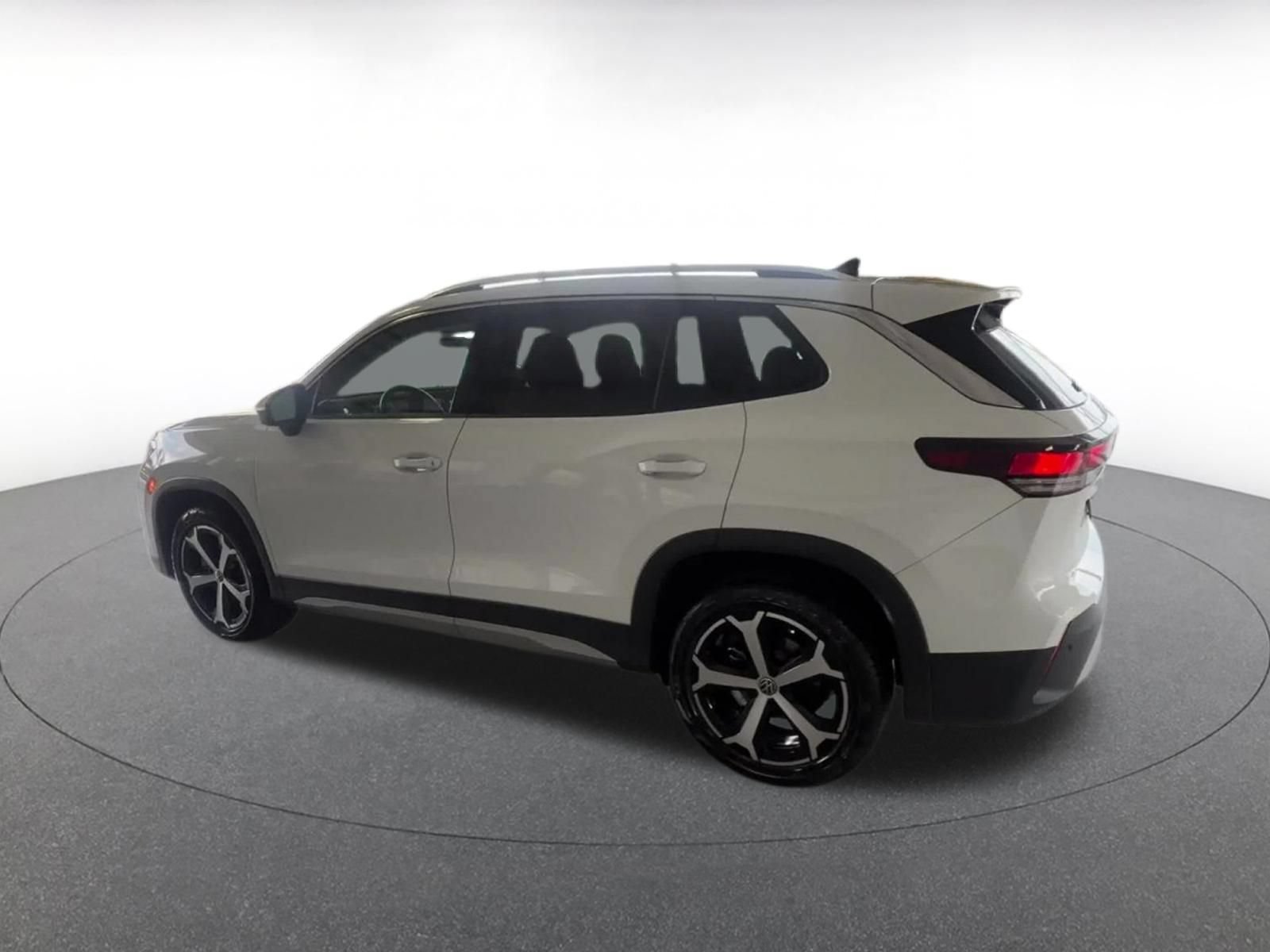 Used 2026 Volkswagen Tiguan SE AWD/4WD image 10