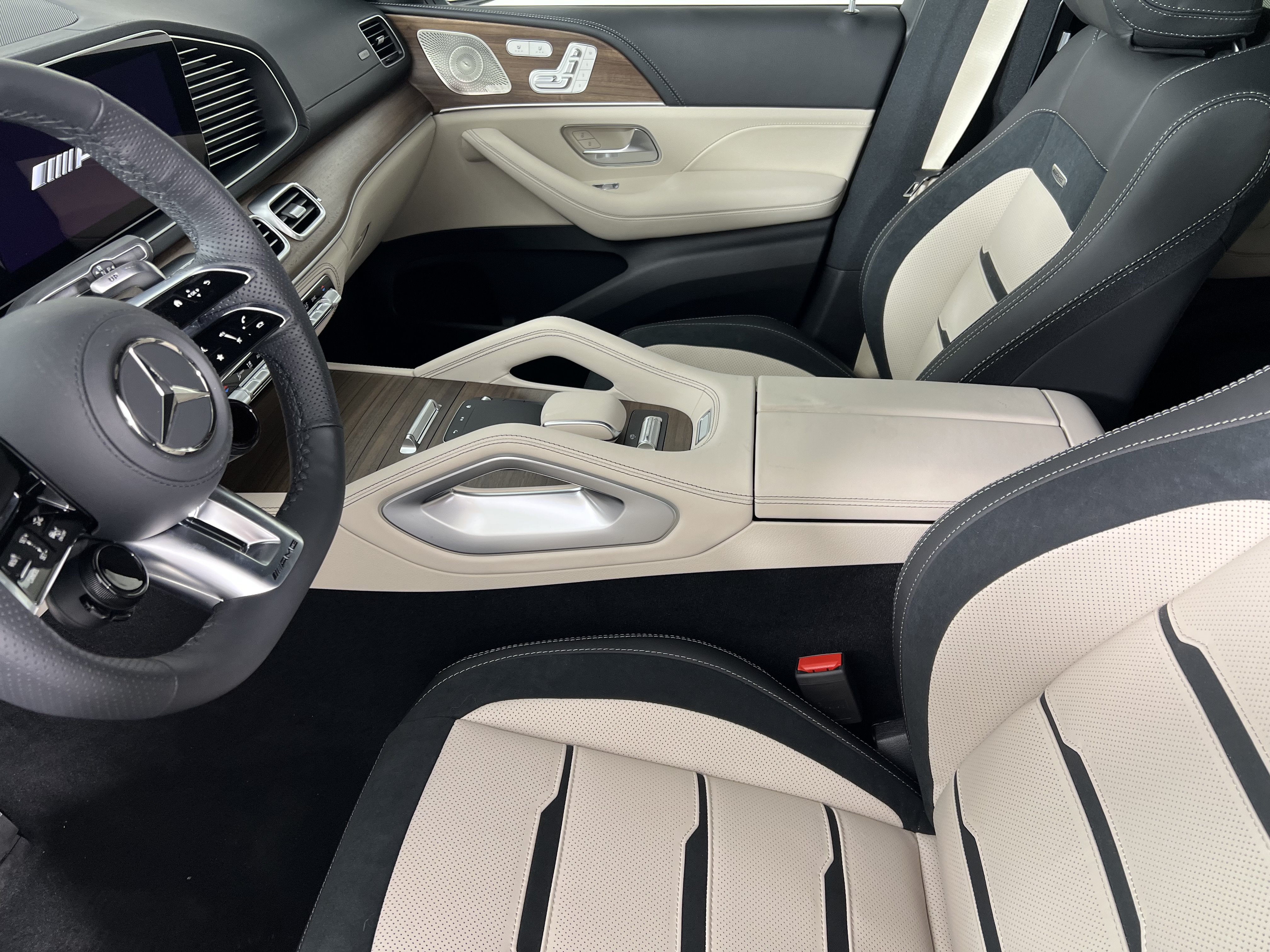 New 2026 Mercedes-Benz GLE 53 AMG 4MATIC image 17