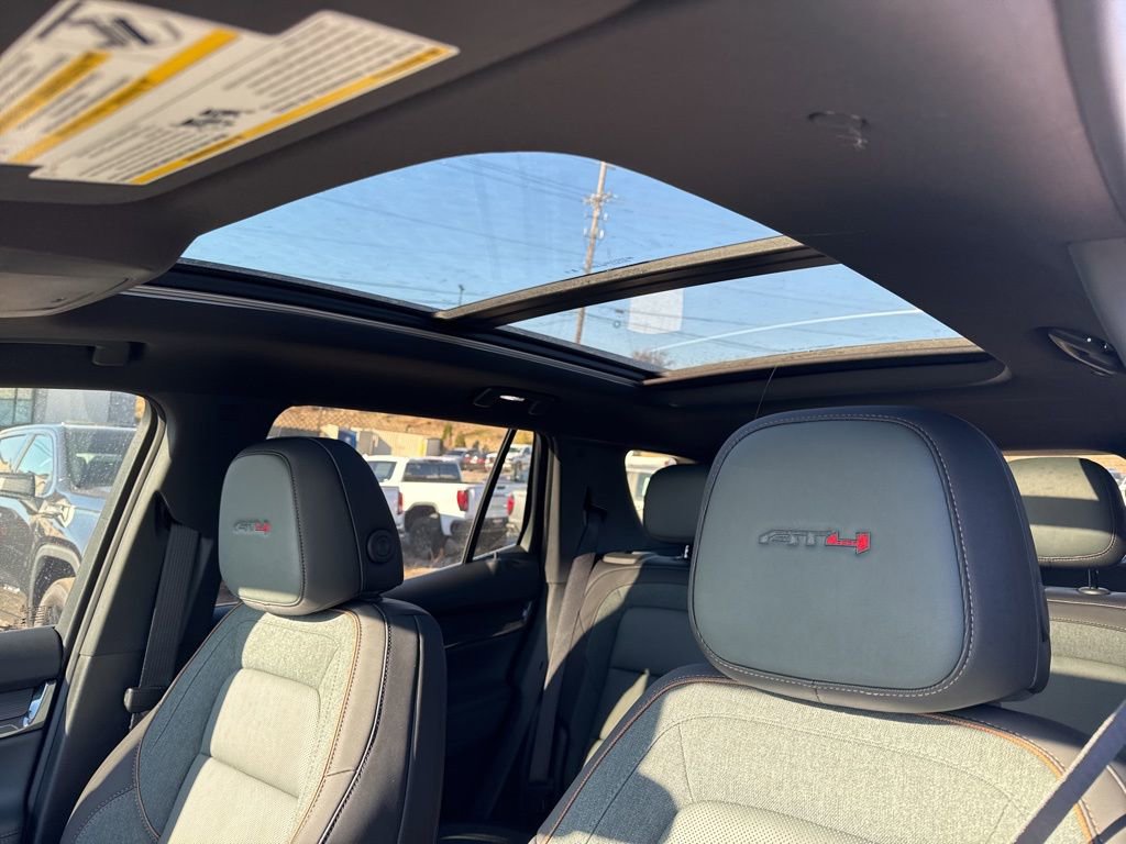 New 2026 GMC Terrain AT4 w/ LPO, Black Badging Package image 21