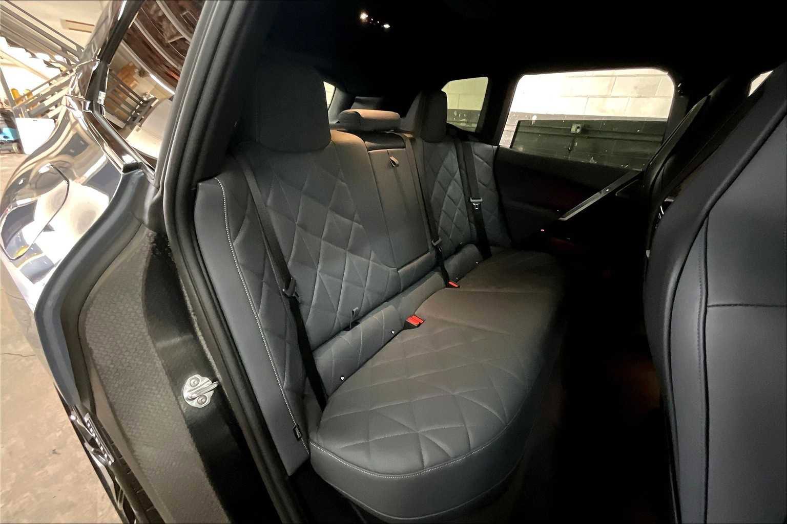 Used 2025 BMW iX M60 image 30