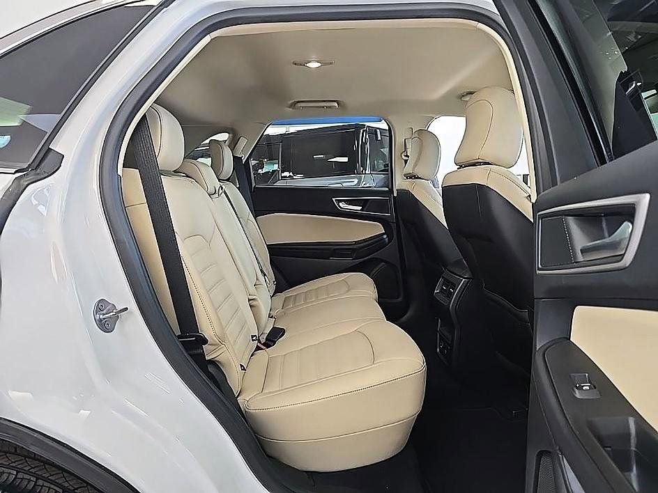 Used 2022 Ford Edge SEL w/ Convenience Package image 34