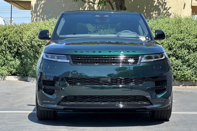 New 2026 Land Rover Range Rover Sport Dynamic SE AWD/4WD image 8
