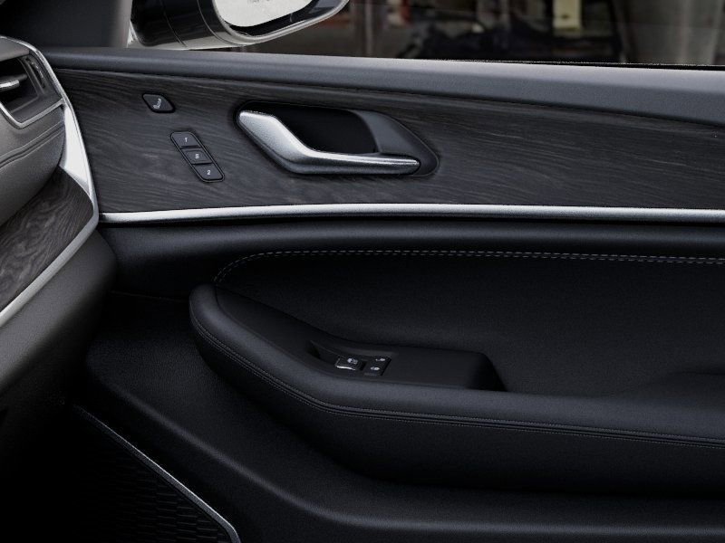 New 2025 Jeep Grand Cherokee Overland w/ Luxury Tech Group IV image 25