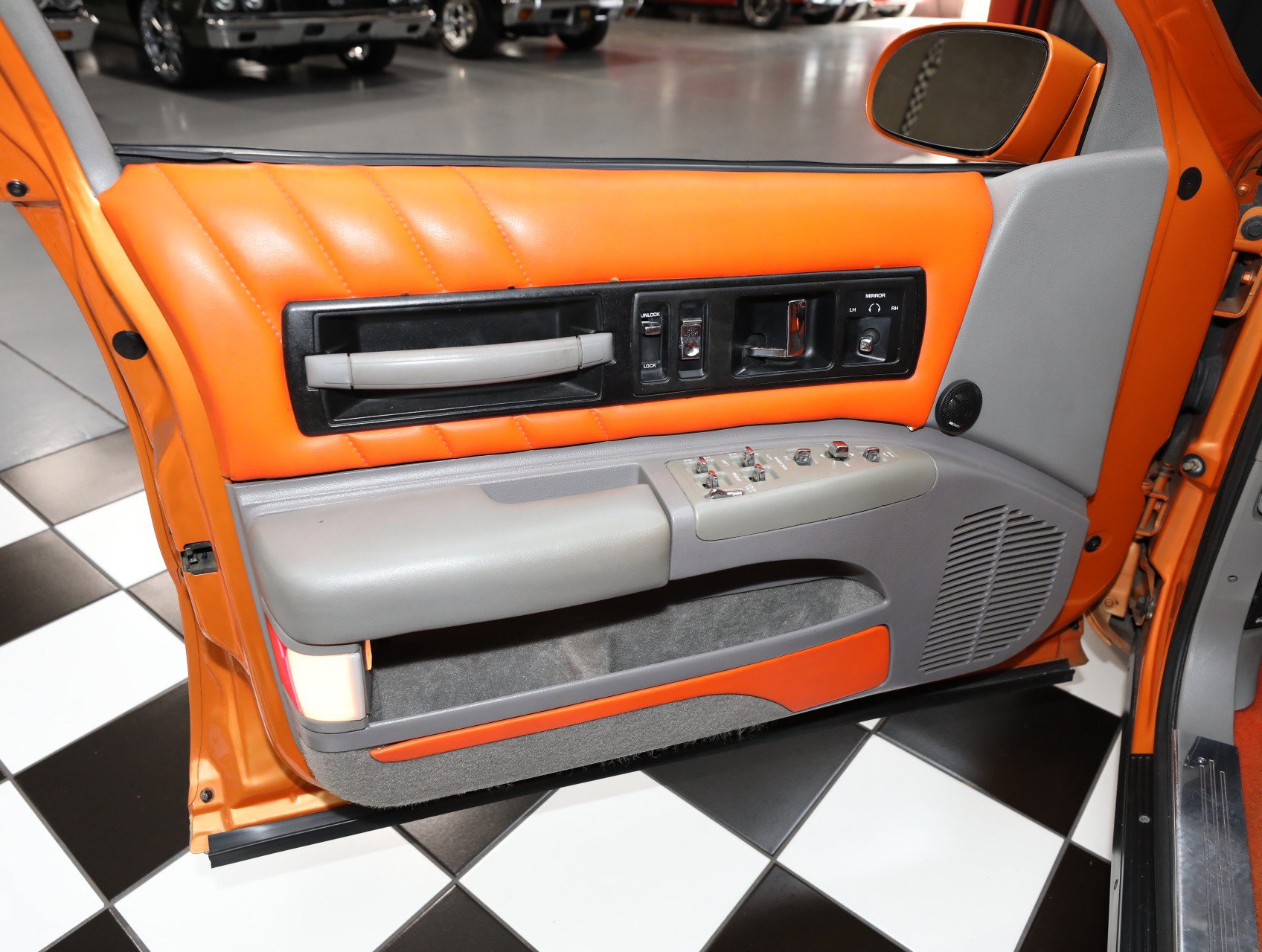 Used 1995 Chevrolet Impala SS RWD image 56
