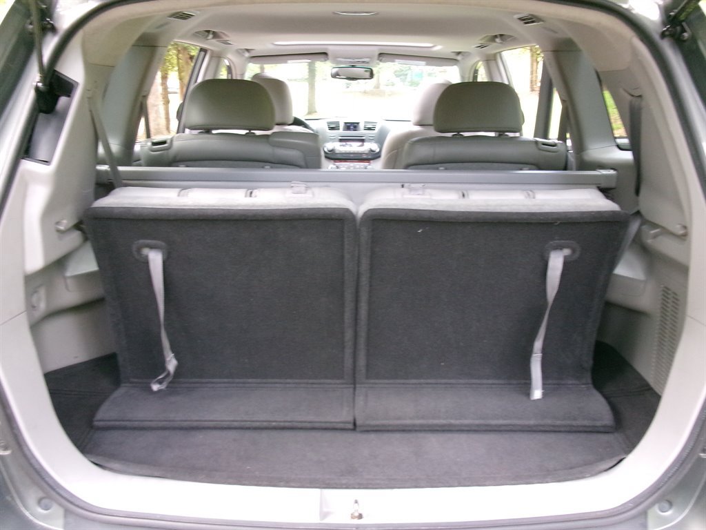 Used 2012 Toyota Highlander Limited w/ Tow Pkg FWD image 36