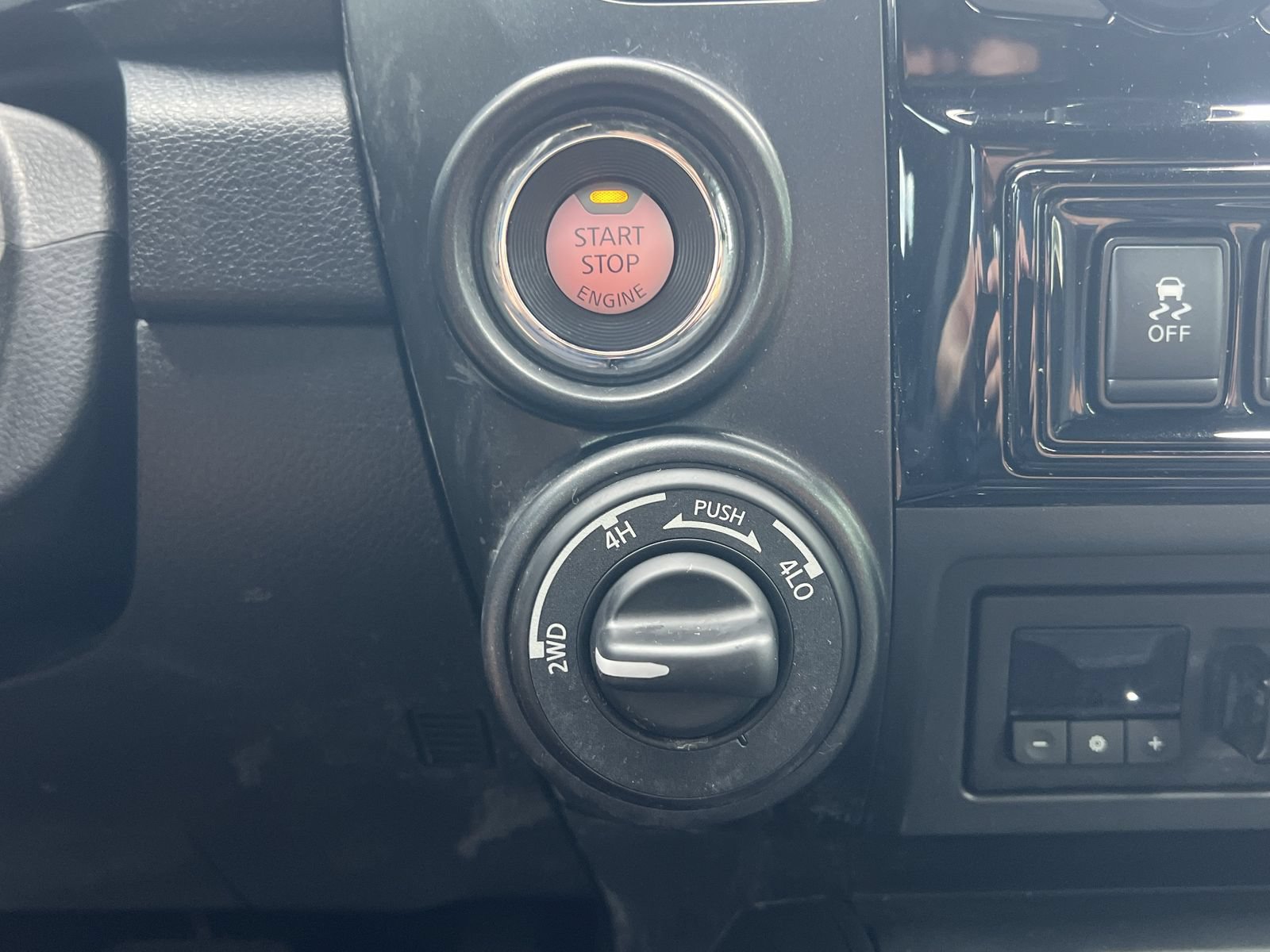Certified 2024 Nissan Titan PRO-4X w/ Pro-4x Convenience Package AWD/4WD image 6