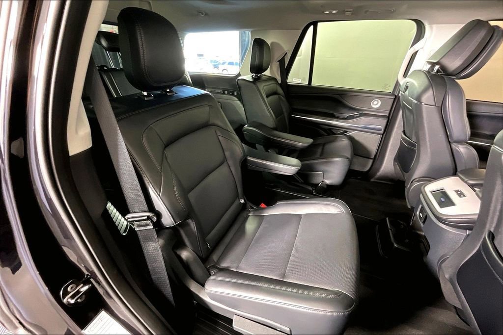 Used 2025 Lincoln Navigator Reserve AWD/4WD image 37