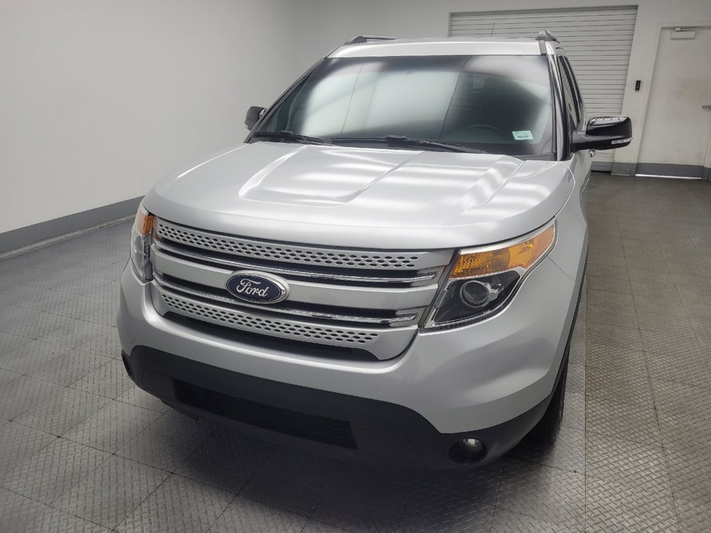 Used 2015 Ford Explorer XLT w/ Equipment Group 202B FWD image 15