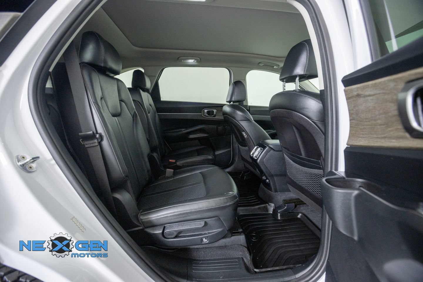 Used 2021 Kia Sorento EX w/ EX AWD X-Line Package image 38