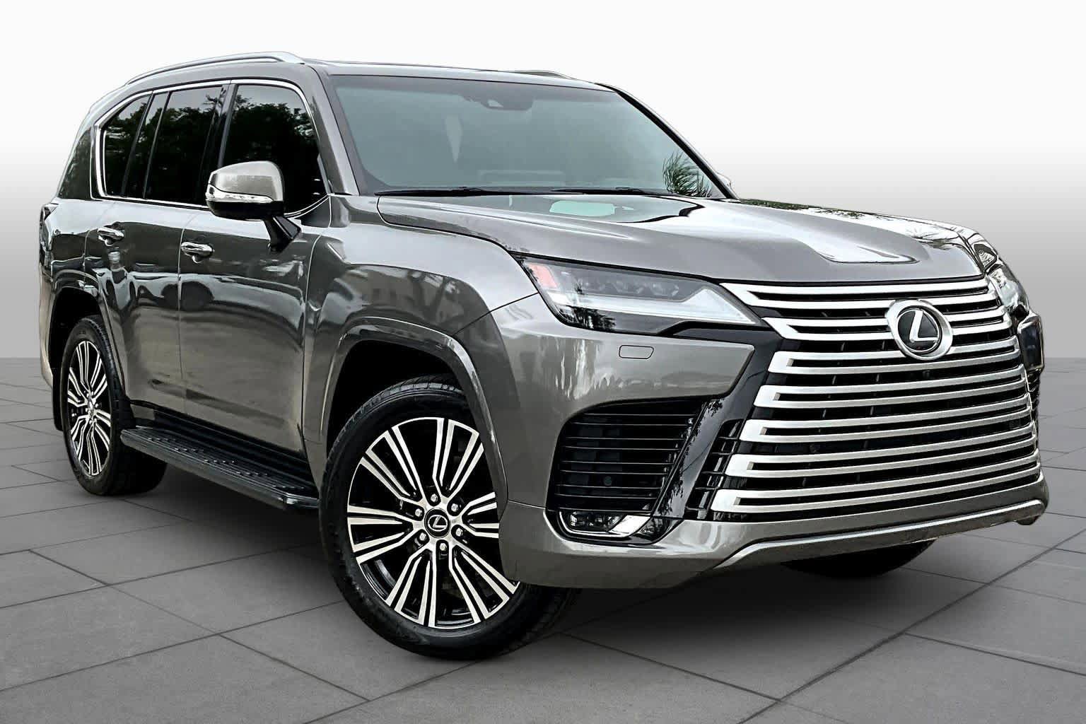 Used 2024 Lexus LX 600 4WD w/ Luxury Package image 3