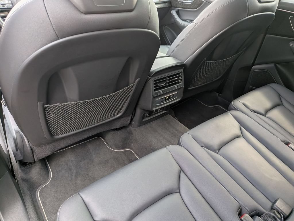 Used 2025 Audi Q7 3.0T Premium Plus AWD/4WD image 22