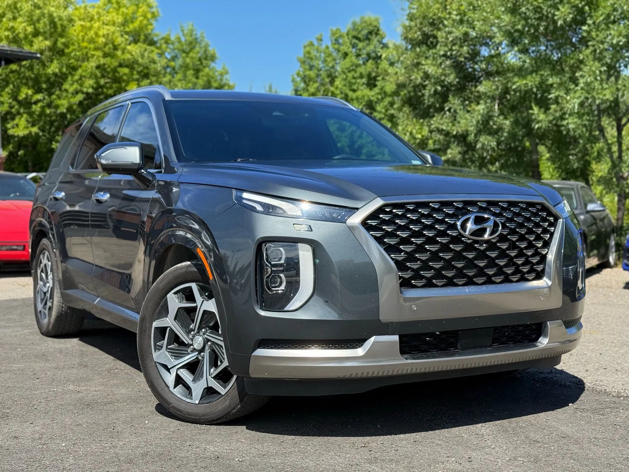 Used 2022 Hyundai Palisade Calligraphy video 1