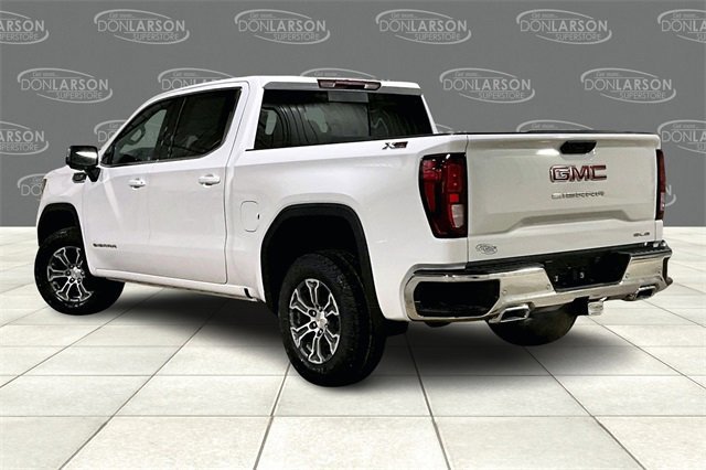 New 2026 GMC Sierra 1500 SLE image 3