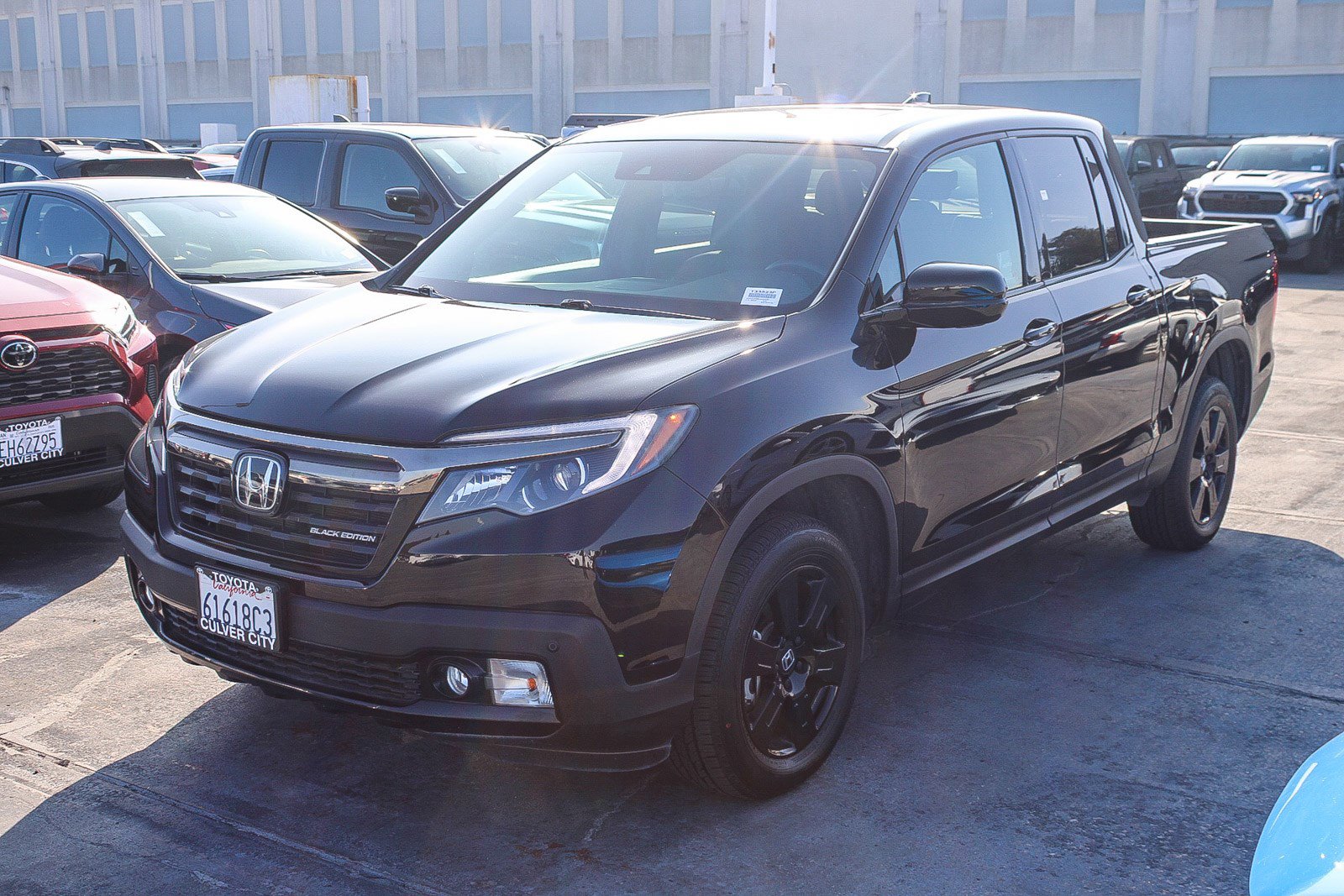 Used 2020 Honda Ridgeline Black Edition image 3
