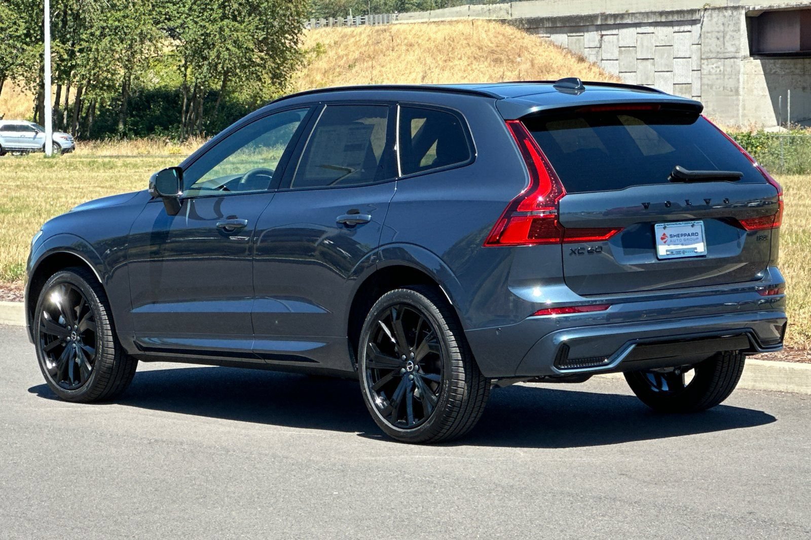 New 2026 Volvo XC60 B5 Ultra w/ Climate Package AWD/4WD image 5