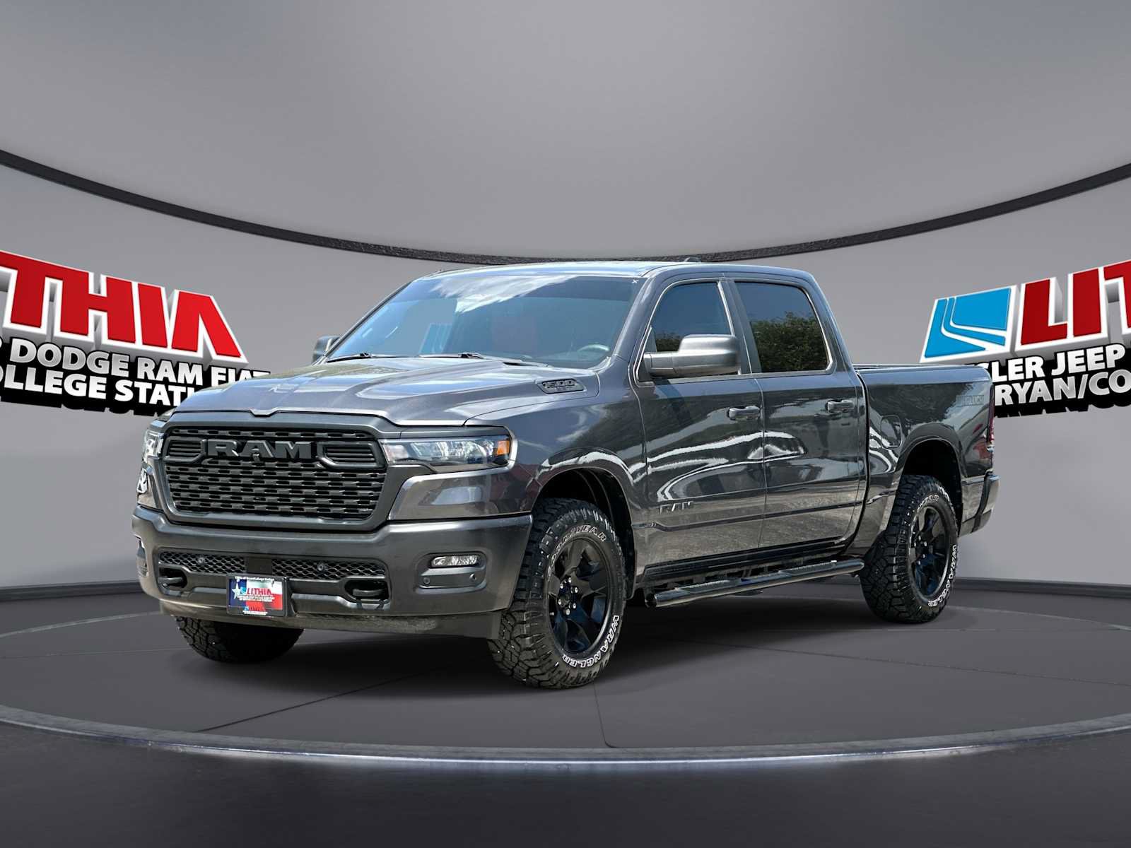 Used 2025 RAM 1500 Warlock AWD/4WD image 1