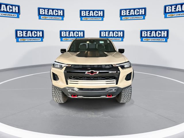 Used 2024 Chevrolet Colorado ZR2 w/ ZR2 Convenience Package III AWD/4WD image 2