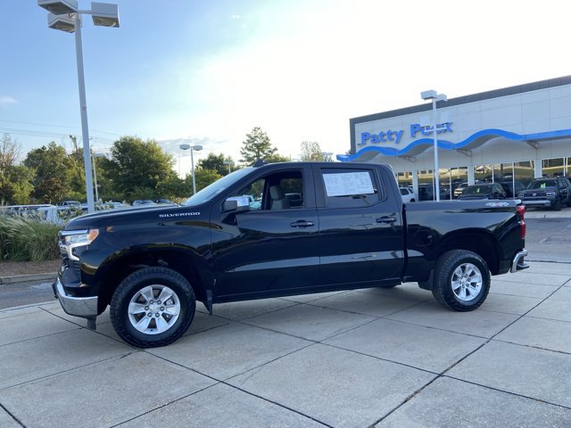 Used 2023 Chevrolet Silverado 1500 LT w/ Protection Package AWD/4WD image 7