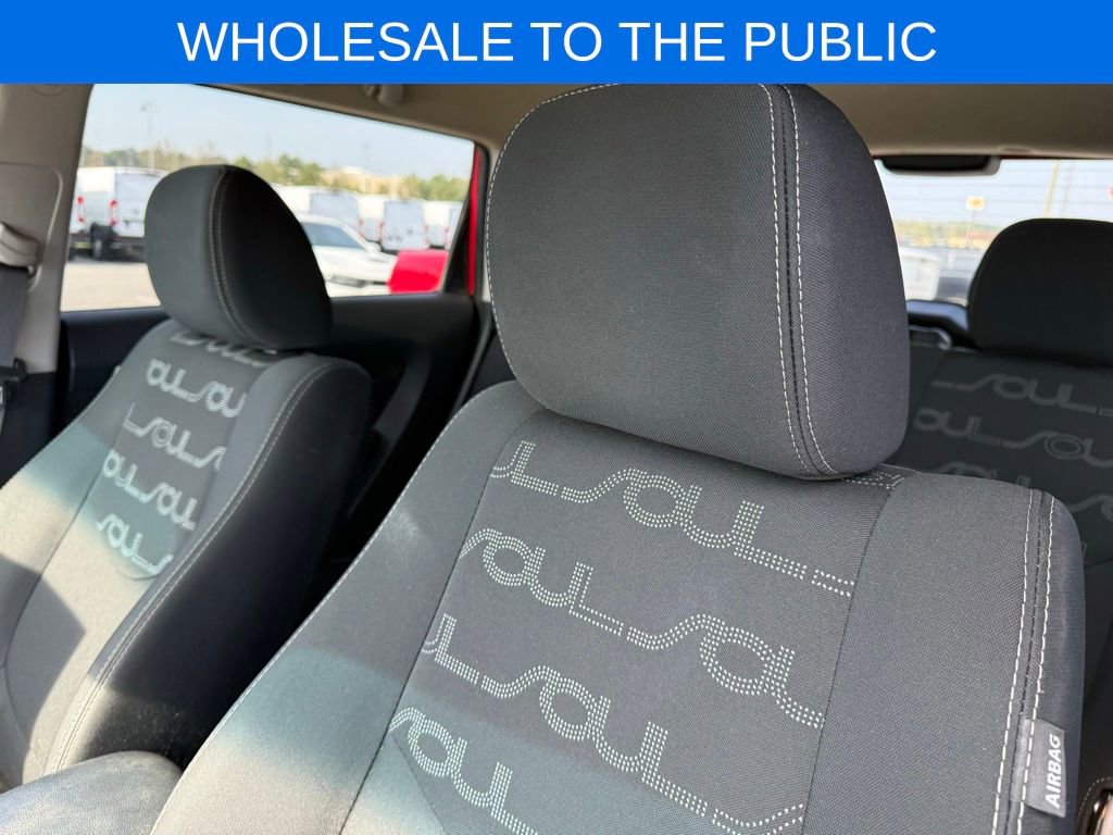 Used 2013 Kia Soul + image 22