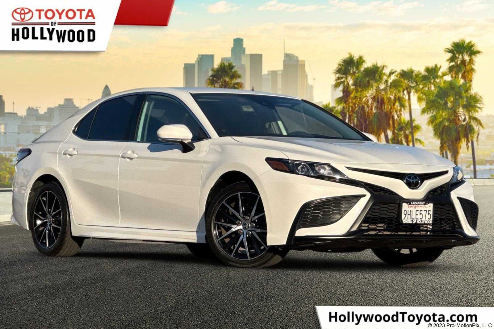 Certified 2023 Toyota Camry SE image 1