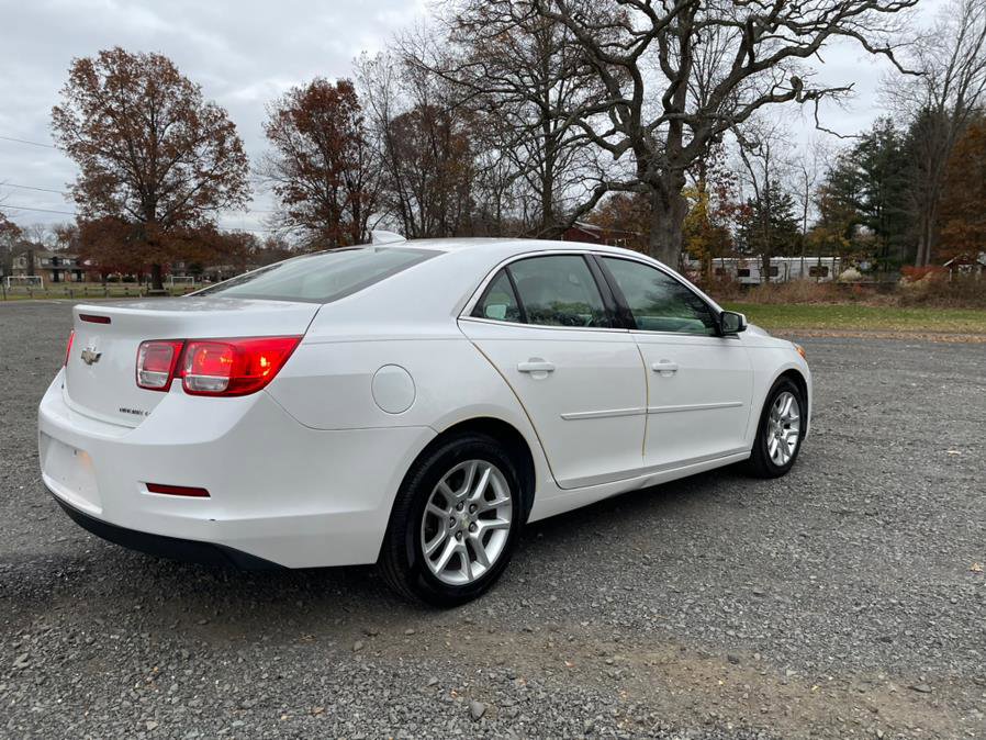 Used 2016 Chevrolet Malibu LT image 9