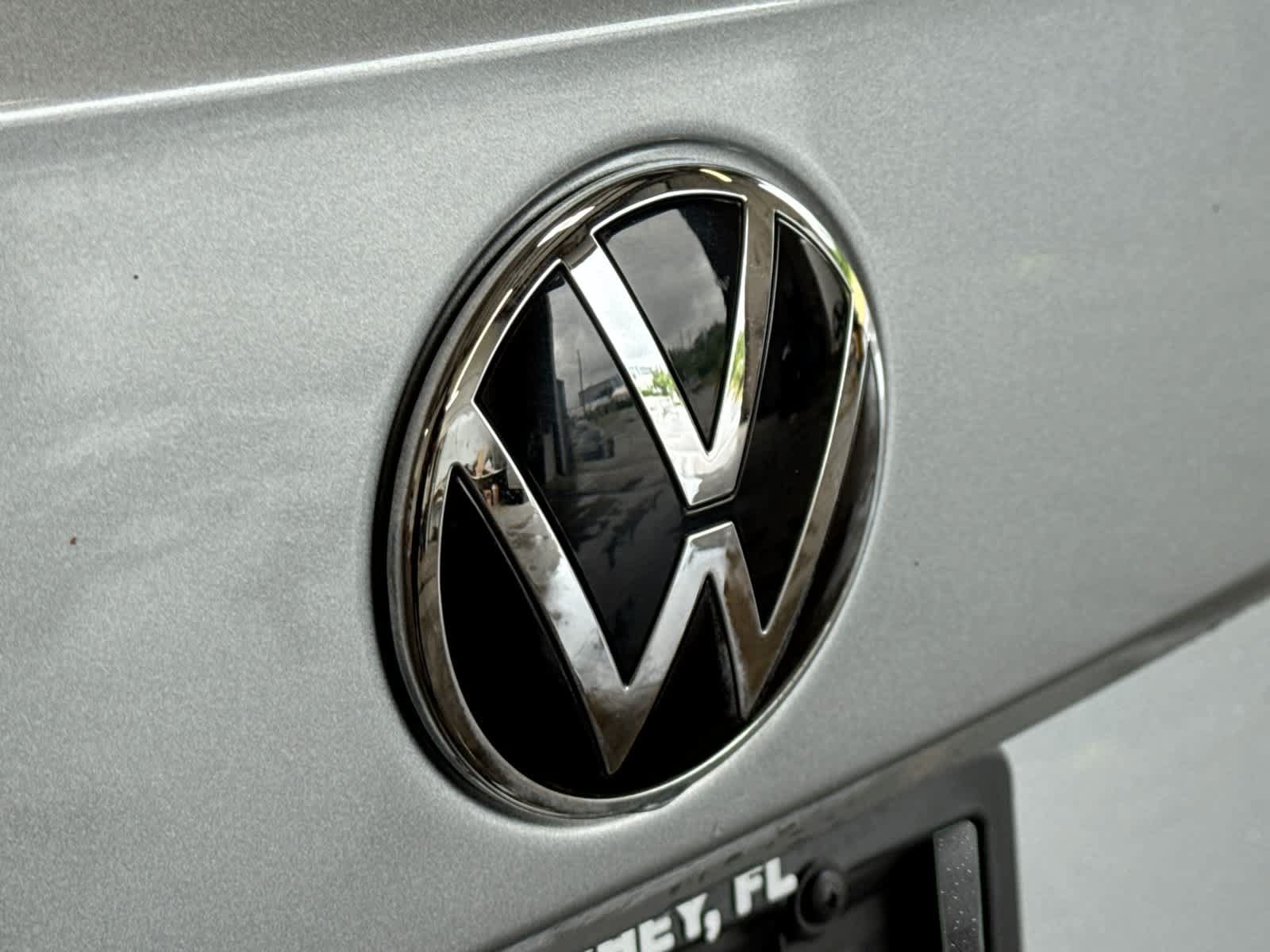 Used 2022 Volkswagen Taos SE FWD image 18