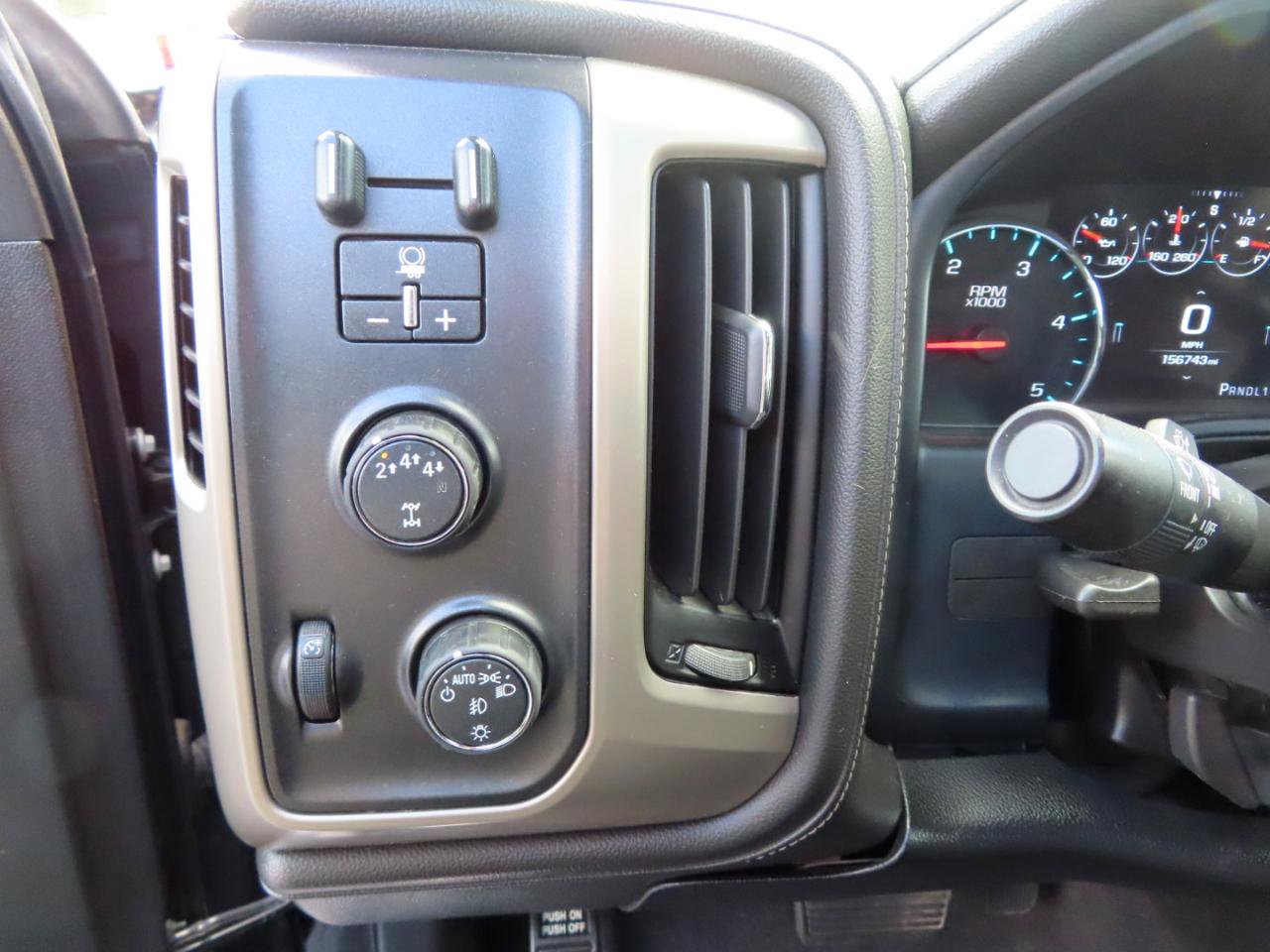 Used 2019 GMC Sierra 3500 Denali w/ Duramax Plus Package AWD/4WD image 34