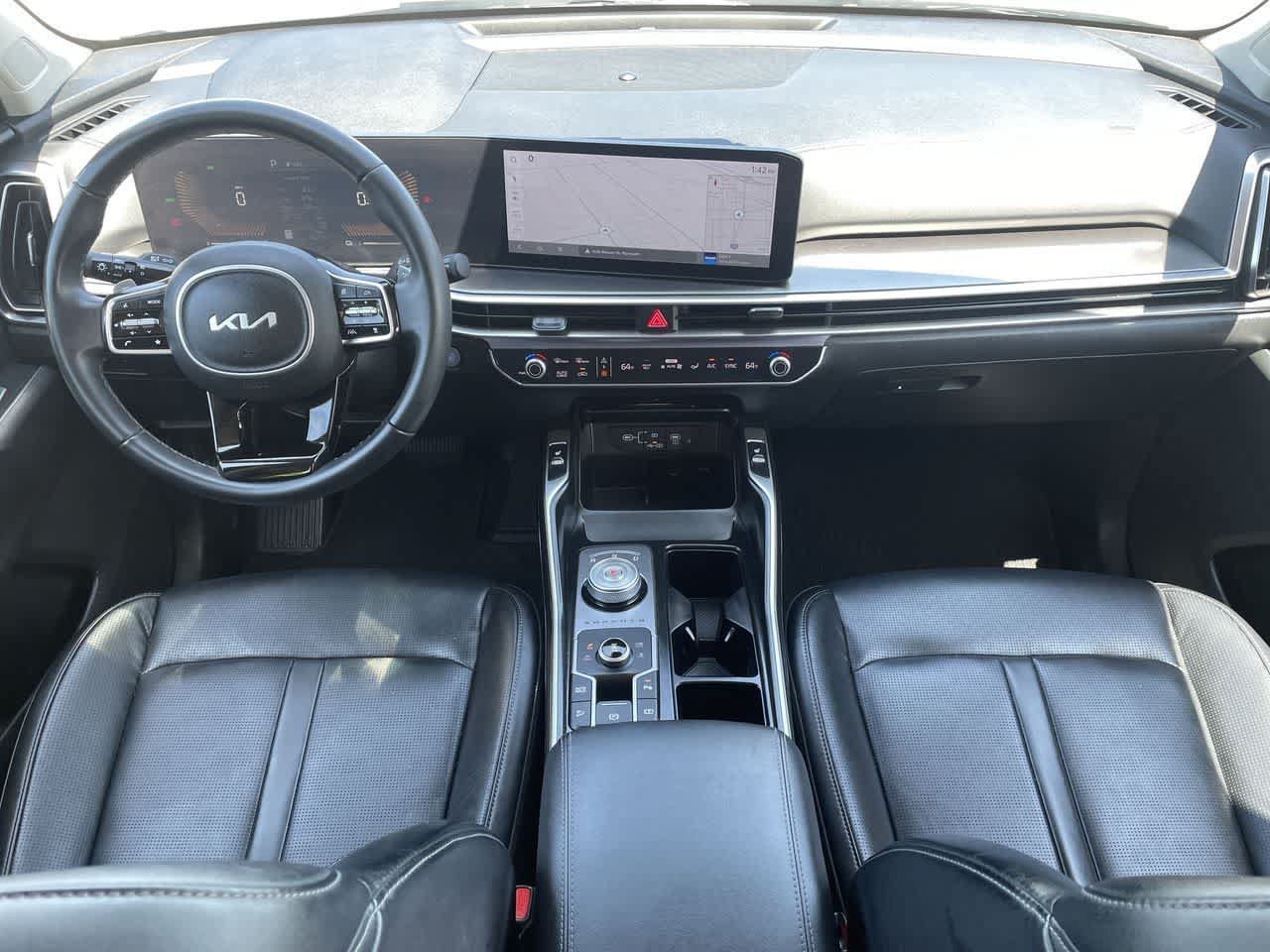 Used 2025 Kia Sorento EX AWD/4WD image 24