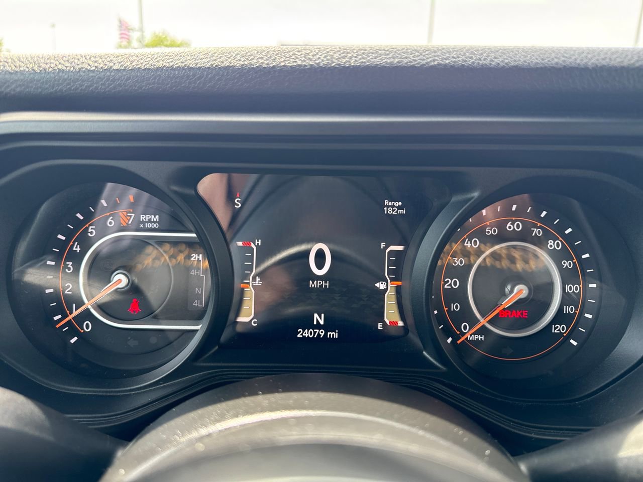 Used 2024 Jeep Gladiator Sport AWD/4WD image 19