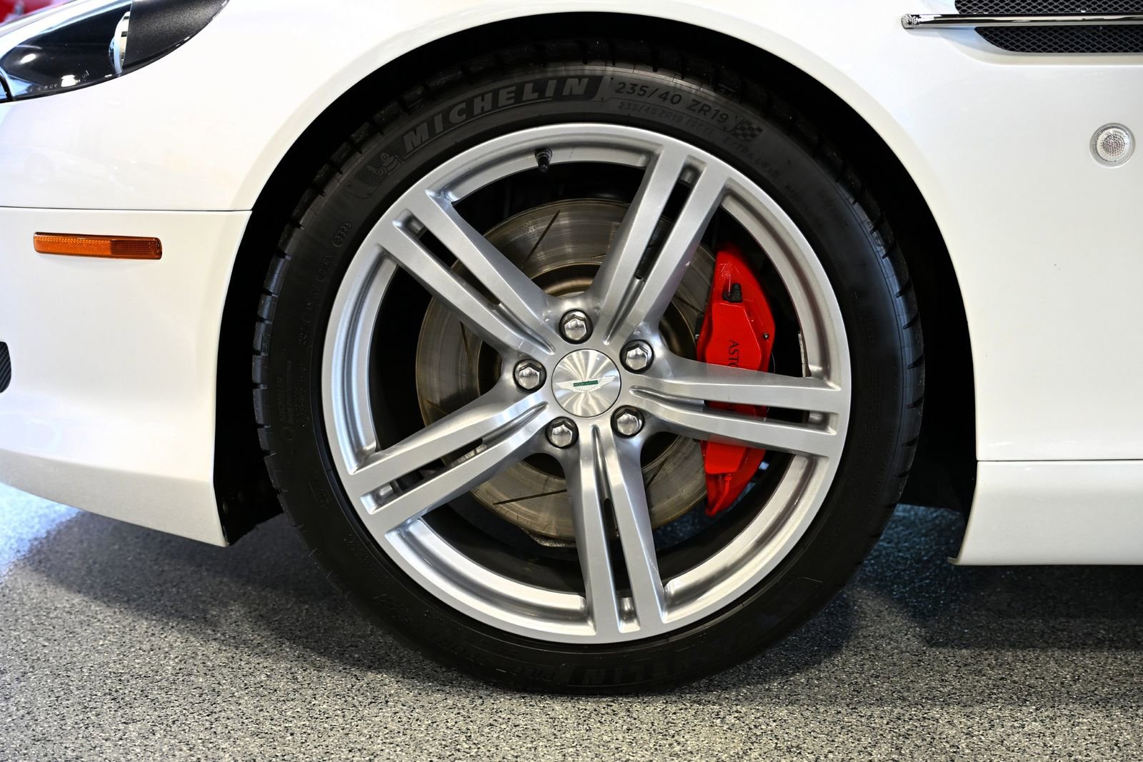 Used 2009 Aston Martin DB9 Coupe RWD image 18