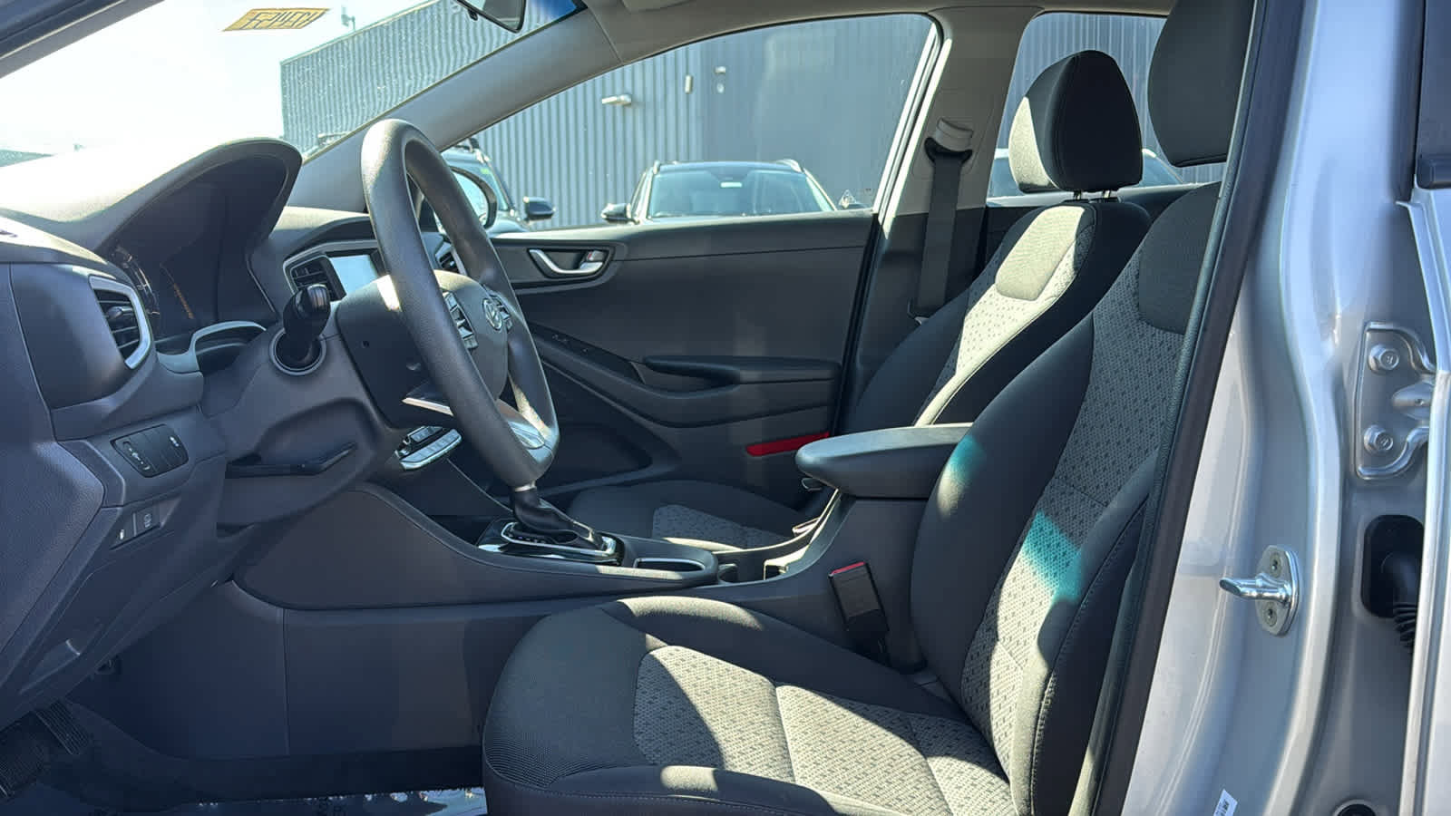 Used 2018 Hyundai Ioniq Blue image 12