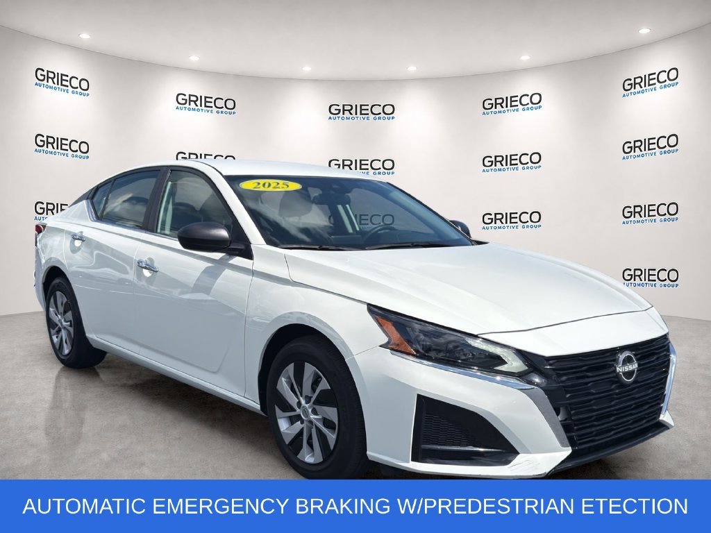 Used 2025 Nissan Altima 2.5 S FWD image 1