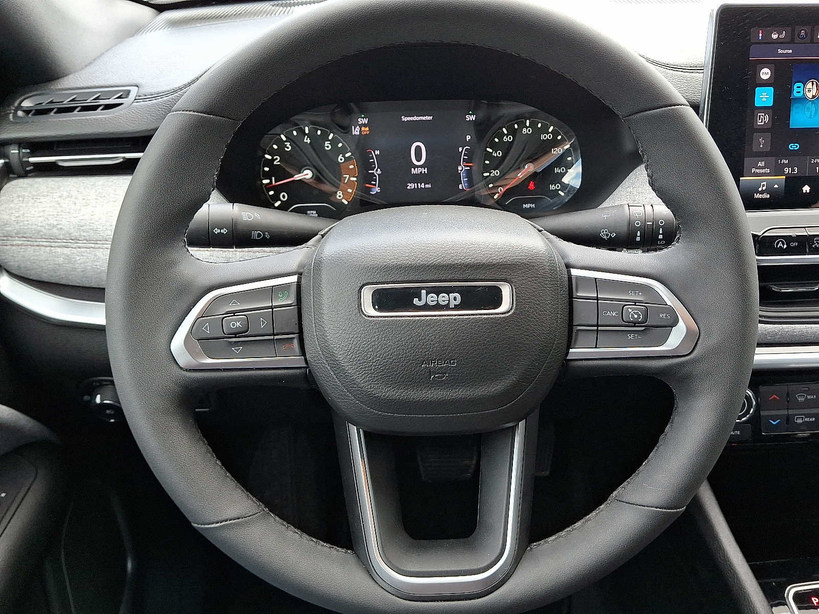 Used 2023 Jeep Compass Latitude AWD/4WD image 19
