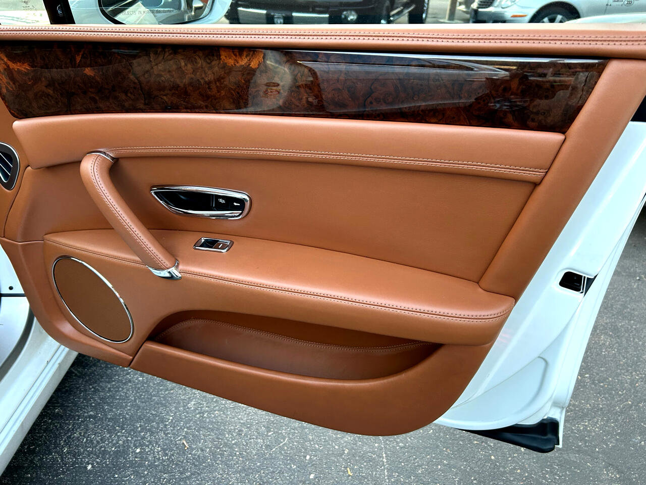 Used 2014 Bentley Flying Spur W12 image 18