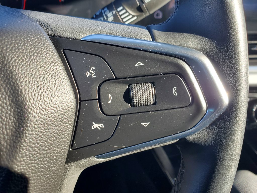 Used 2024 Chevrolet Trax LT w/ Driver Confidence Package FWD image 19