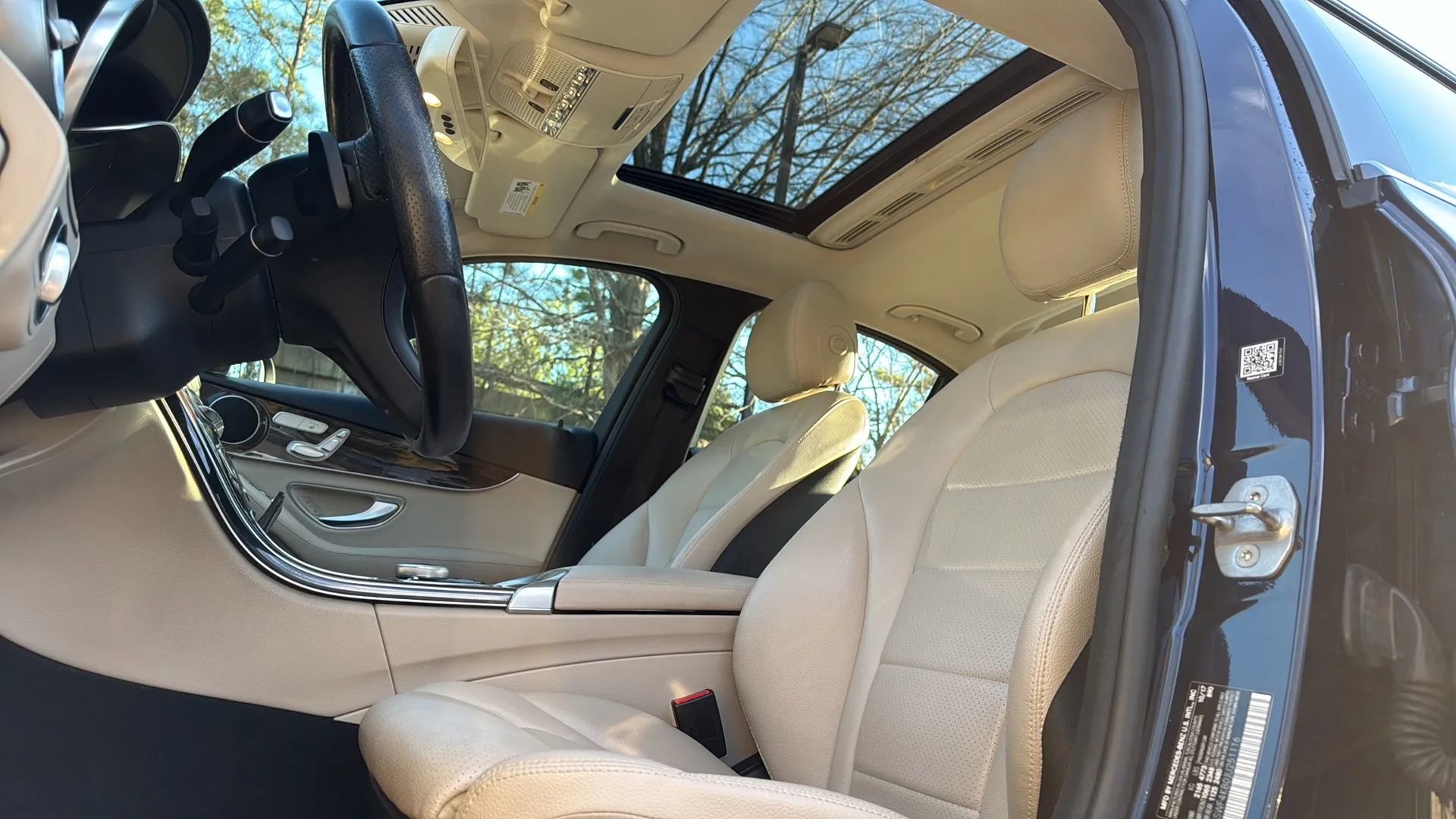 Used 2018 Mercedes-Benz C 300 4MATIC Sedan image 26