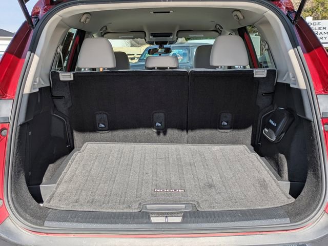 Used 2023 Nissan Rogue SV image 13