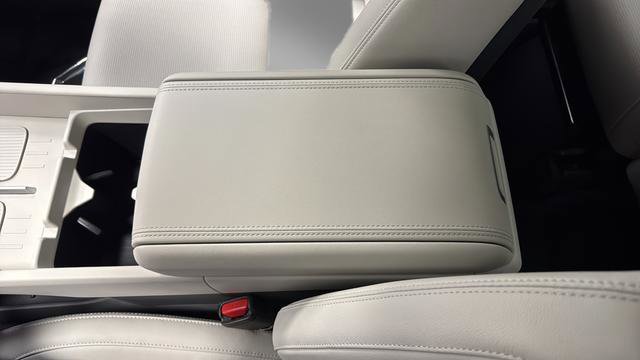 Used 2025 Hyundai Santa Fe Limited image 20