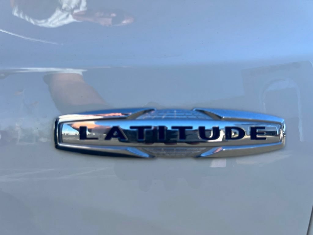 Used 2021 Jeep Renegade Latitude AWD/4WD image 44