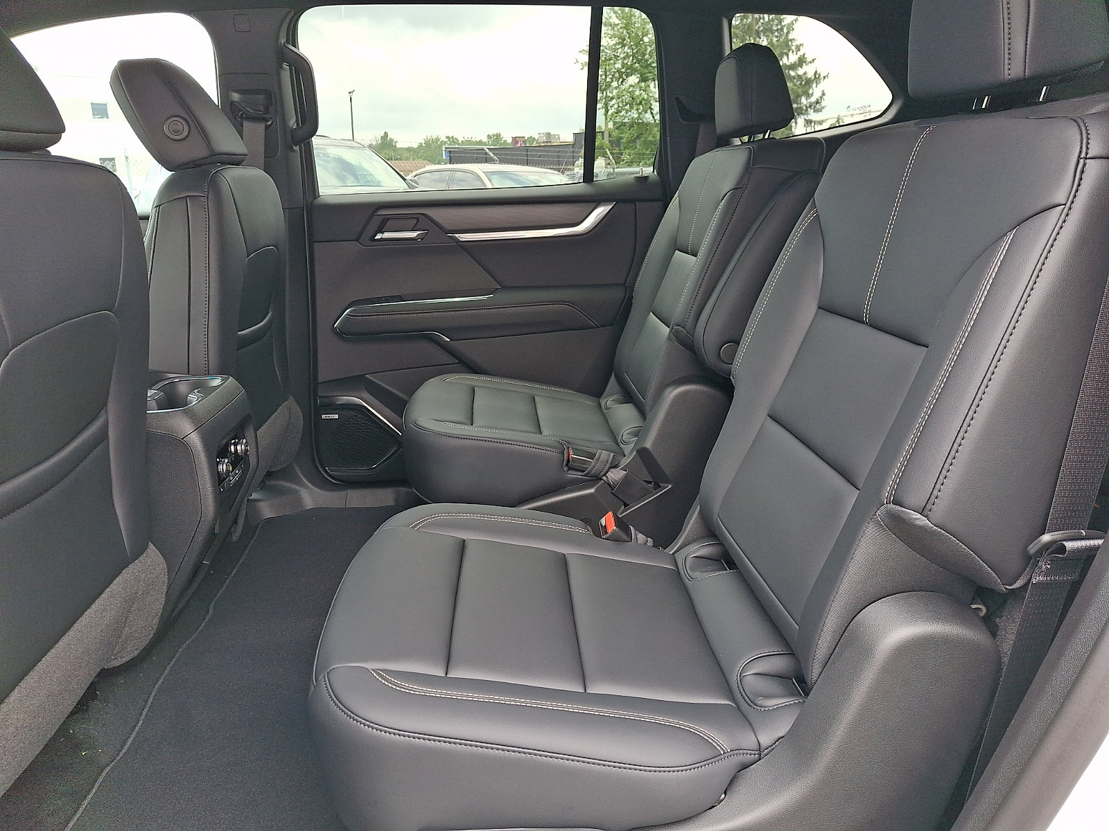 New 2026 GMC Acadia Elevation w/ Elevation Premium Package AWD/4WD image 5