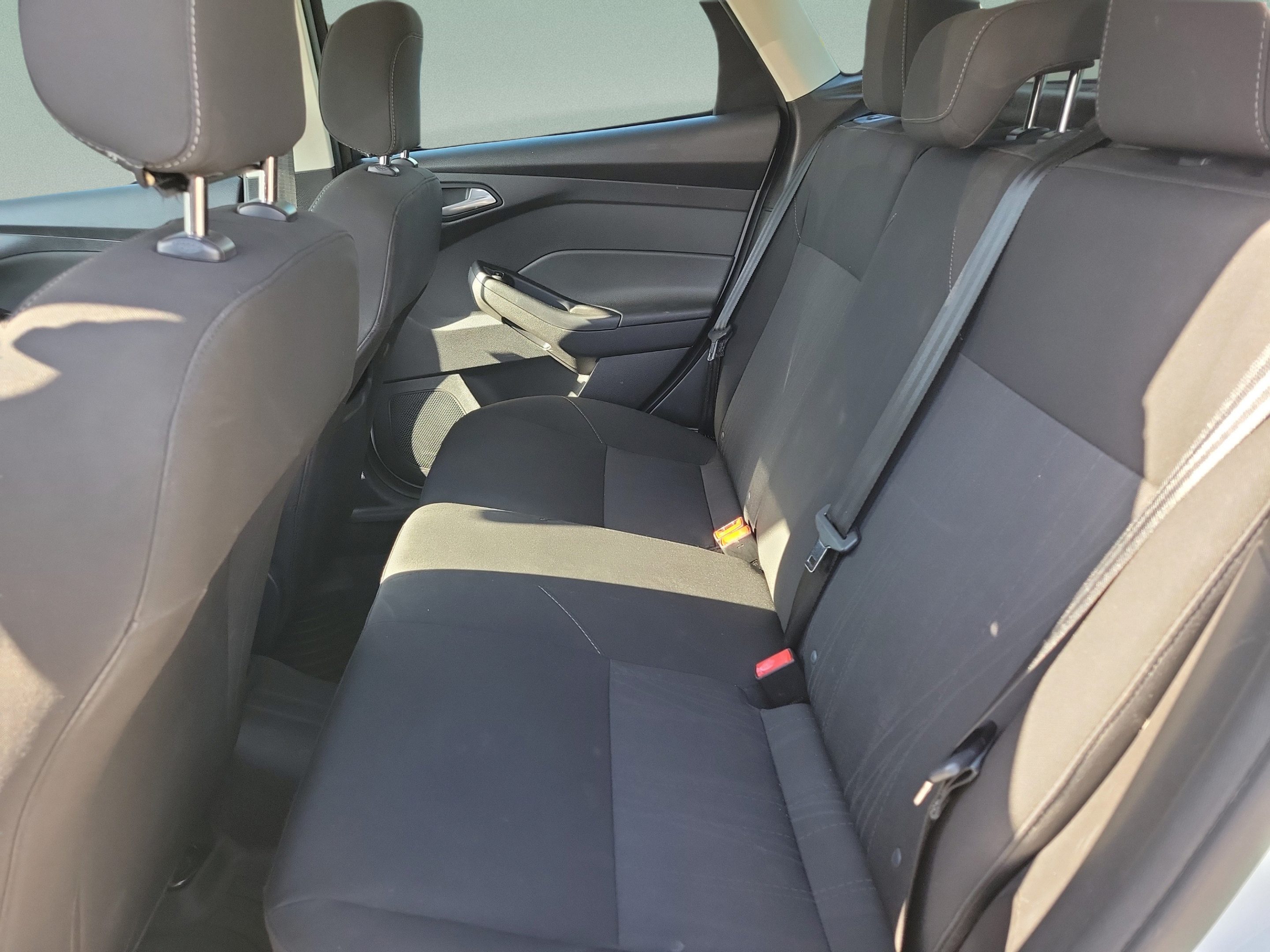 Used 2018 Ford Focus SEL FWD image 6