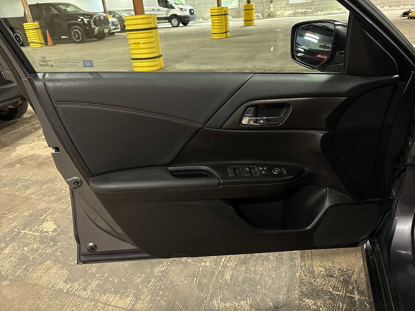 Used 2017 Honda Accord Sport Special Edition image 28