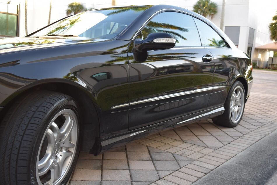 Used 2003 Mercedes-Benz CLK 55 AMG Coupe image 16
